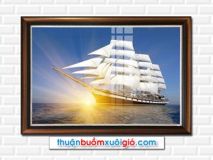 Bức tranh thuận buồm xuôi gió đẹp và ấn tượng