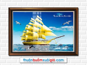 Bức tranh phong thủy thuận buồm xuôi gió đẹp hình ảnh thuyền buồm vàng