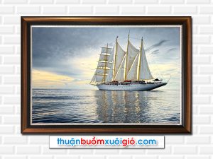 Mẫu tranh thuận buồm xuôi gió đẹp với gam màu bạc