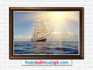 Bức tranh đẹp hình ảnh chiếc thuyền buồm trên biển