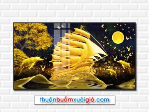 Mẫu tranh tráng gương thuận buồm xuôi gió đẹp với hình ảnh thuyền buồm vàng