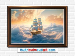 Bức tranh treo tường đẹp phác họa hình ảnh thuyền buồm trên mây