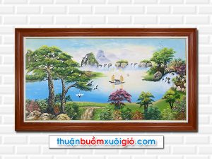 Bức tranh phong thủy thuận buồm xuôi gió đẹp vẽ thuyền buồm trên hồ